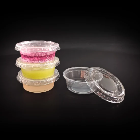 Copos descartáveis ​​de plástico transparente de alta transparência de 2 onças com tampas, copos de suflê, copos de gelatina, copos de condimento de suflê PP com tampas para animais de estimação